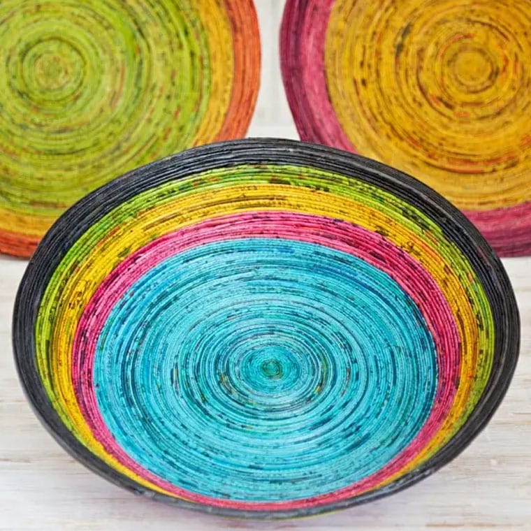 Newspaper Round Bowl XL