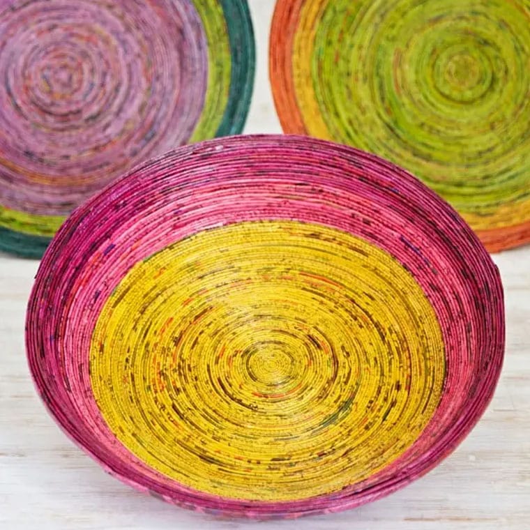 Newspaper Round Bowl XL